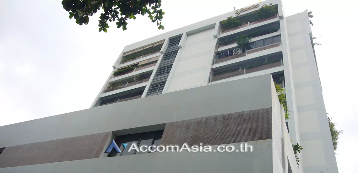  2 br Condominium For Sale in Sukhumvit ,Bangkok BTS Phrom Phong at Yada Residential AA31344