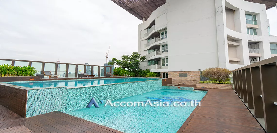  3 br Condominium For Rent in Ploenchit ,Bangkok BTS Chitlom at Urbana Langsuan AA34175