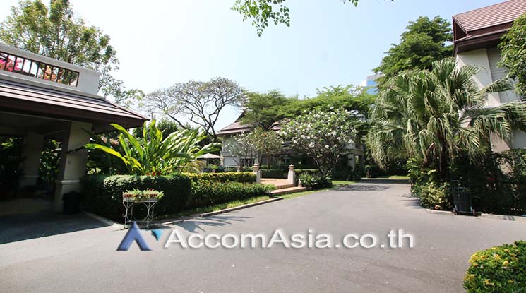  4 br House For Rent in Sukhumvit ,Bangkok BTS Thong Lo at Exclusive family compound 58764