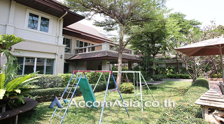  4 br House For Rent in Sukhumvit ,Bangkok BTS Thong Lo at Exclusive family compound 57035