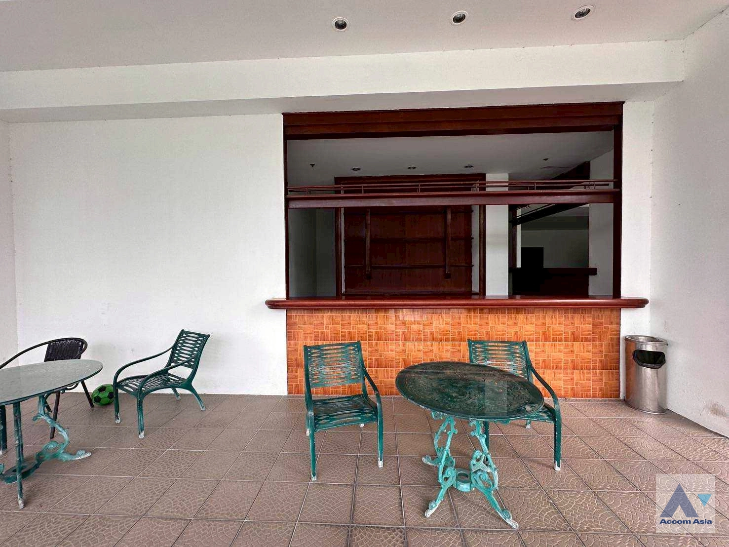  4 br Apartment for rent and sale in Sukhumvit ,Bangkok BTS Ekkamai at Panoramic view on balcony AA43757