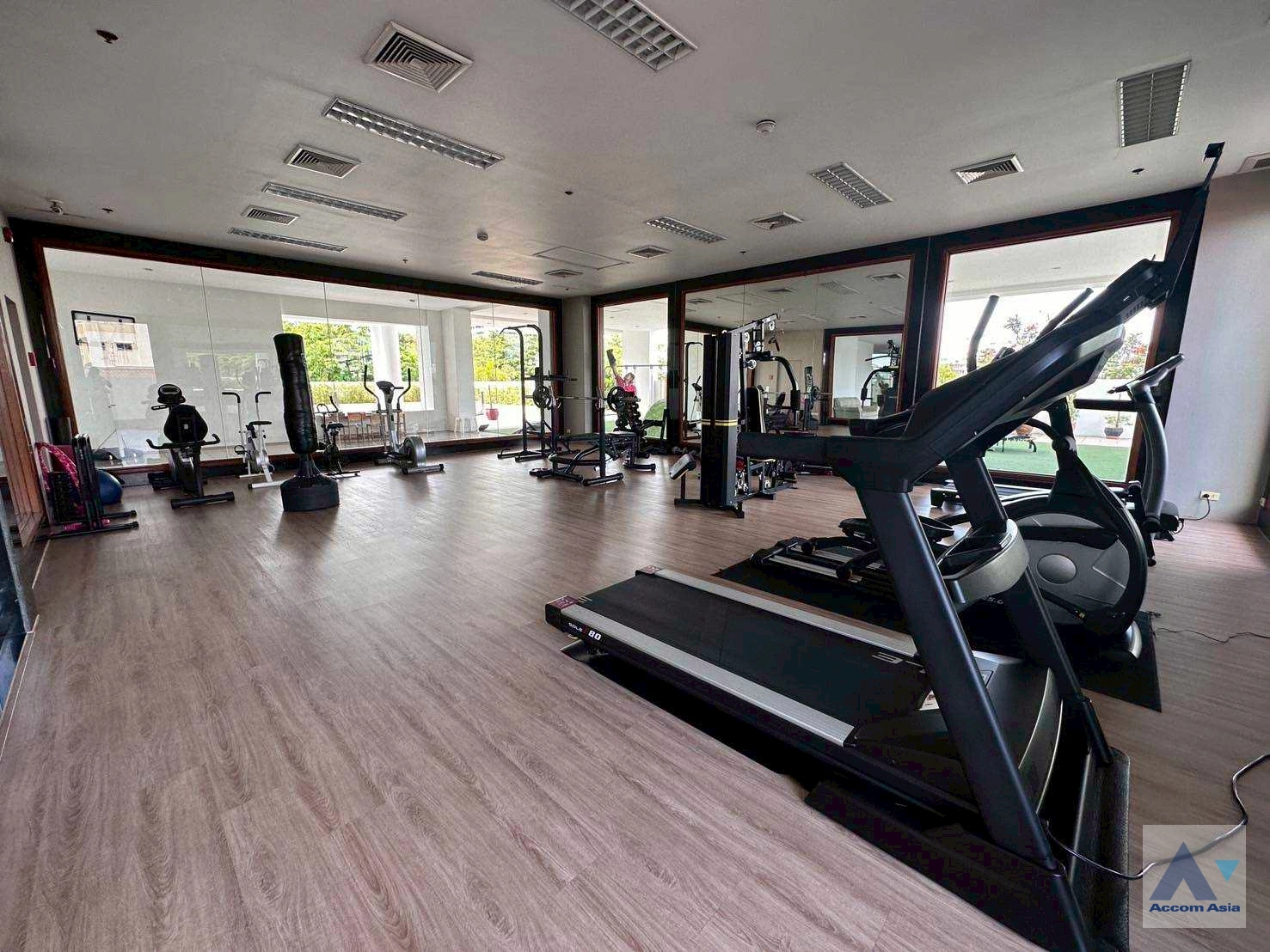  4 br Apartment for rent and sale in Sukhumvit ,Bangkok BTS Ekkamai at Panoramic view on balcony AA43757