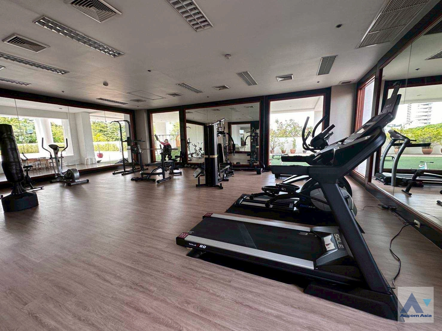  4 br Apartment for rent and sale in Sukhumvit ,Bangkok BTS Ekkamai at Panoramic view on balcony AA43757