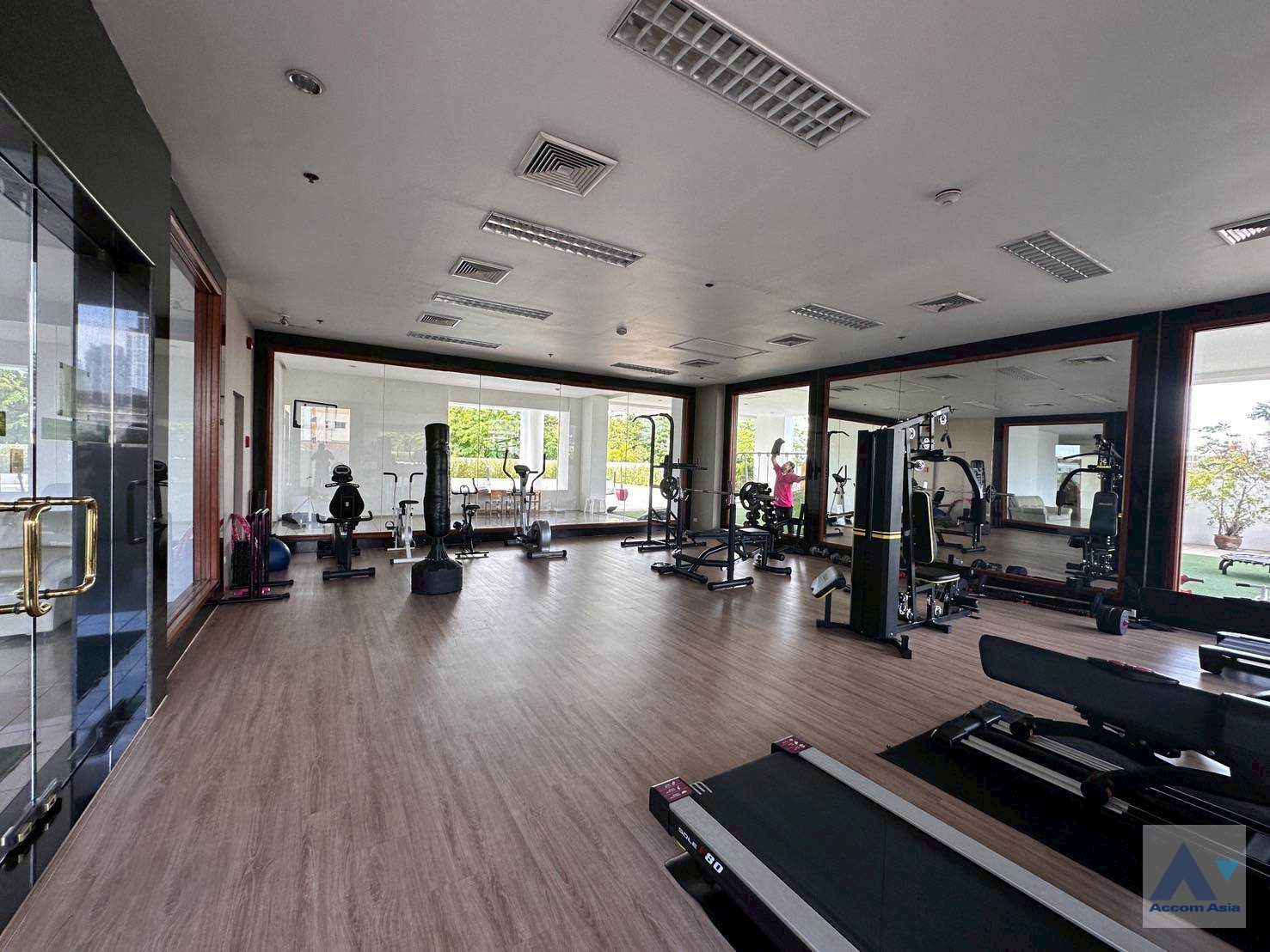  4 br Apartment for rent and sale in Sukhumvit ,Bangkok BTS Ekkamai at Panoramic view on balcony AA43757