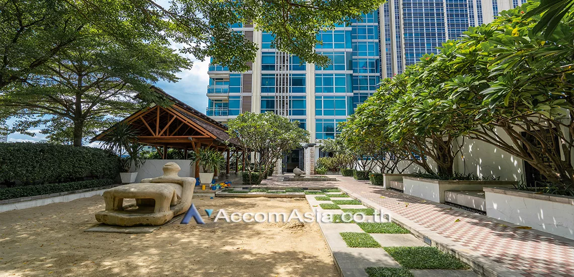  2 br Condominium For Rent in Ploenchit ,Bangkok BTS Ploenchit at Athenee Residence AA36885