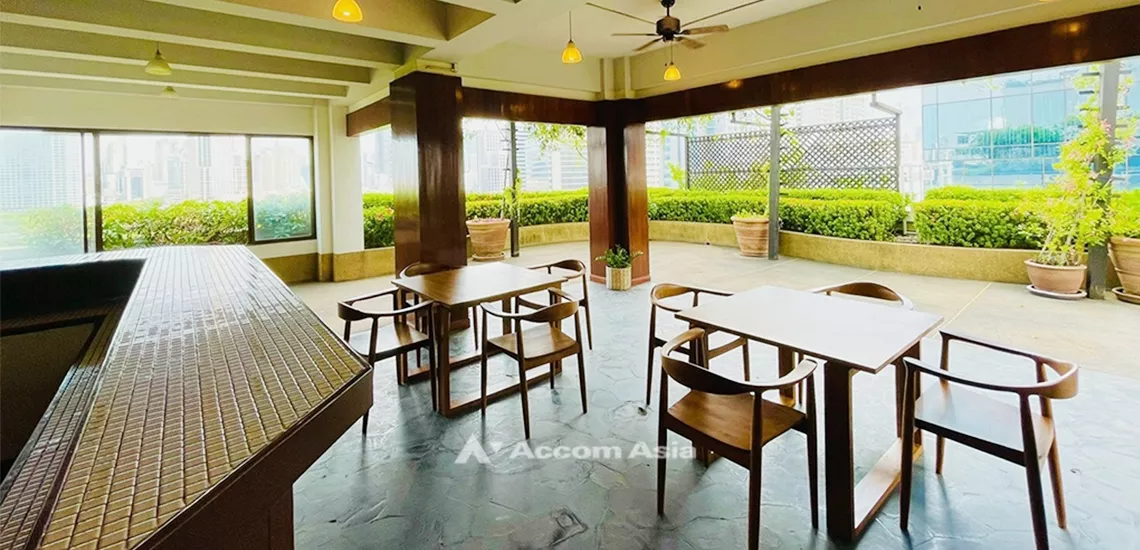  2 br Apartment For Rent in Ploenchit ,Bangkok BTS Ratchadamri at Step to Lumpini Park 1510546