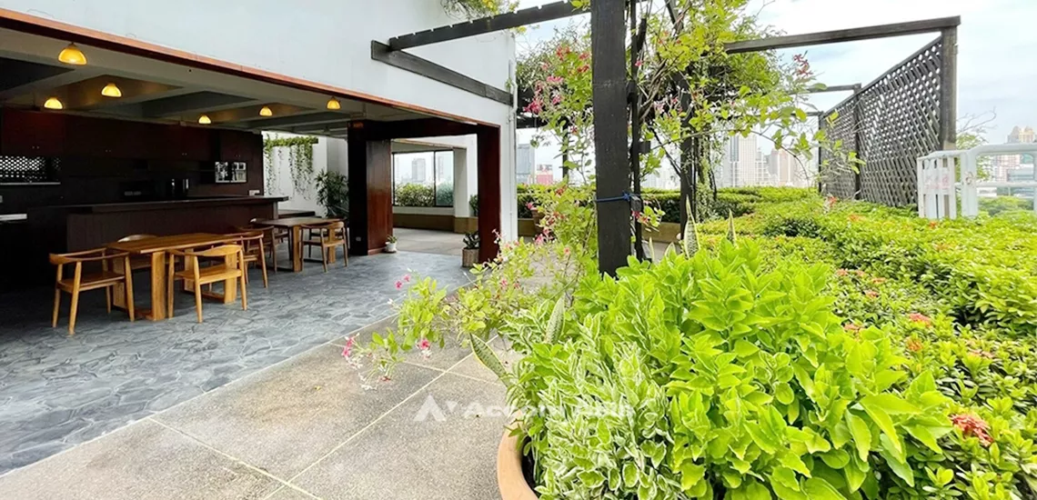  2 br Apartment For Rent in Ploenchit ,Bangkok BTS Ratchadamri at Step to Lumpini Park 1510546