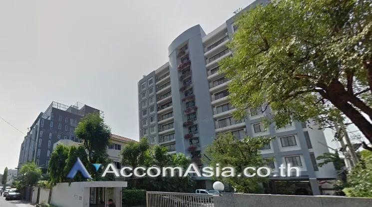  2 br Apartment For Rent in Sathorn ,Bangkok BTS Surasak at Low rise Apartment Building AA20989