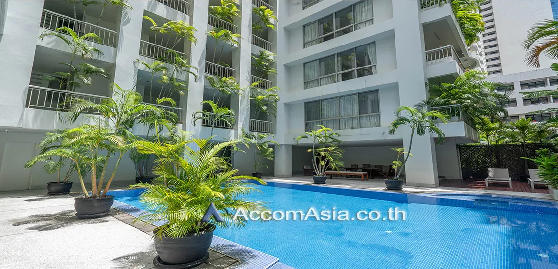  3 br Apartment For Rent in Sathorn ,Bangkok BTS Surasak at The spacious greenery apartment AA18849