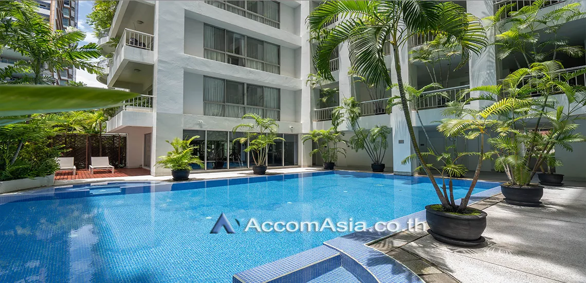  3 br Apartment For Rent in Sathorn ,Bangkok BTS Surasak at The spacious greenery apartment 1417212