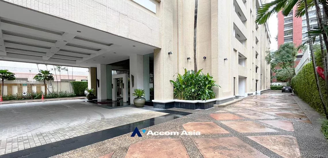  3 br Condominium for rent and sale in Ploenchit ,Bangkok BTS Chitlom at Langsuan Ville AA28744