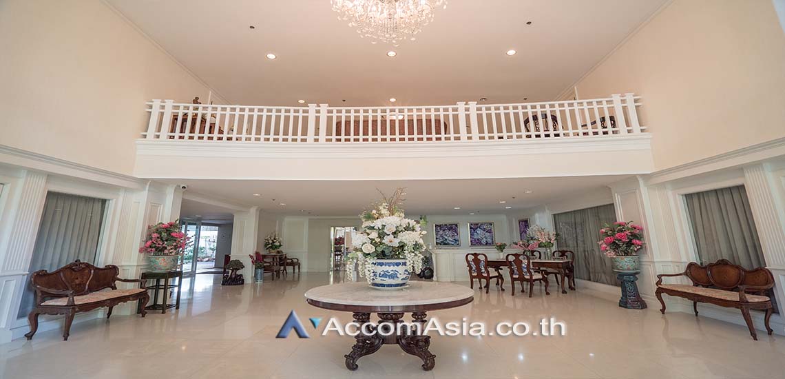  3 br Apartment For Rent in Sathorn ,Bangkok MRT Lumphini at Amazing residential AA28249
