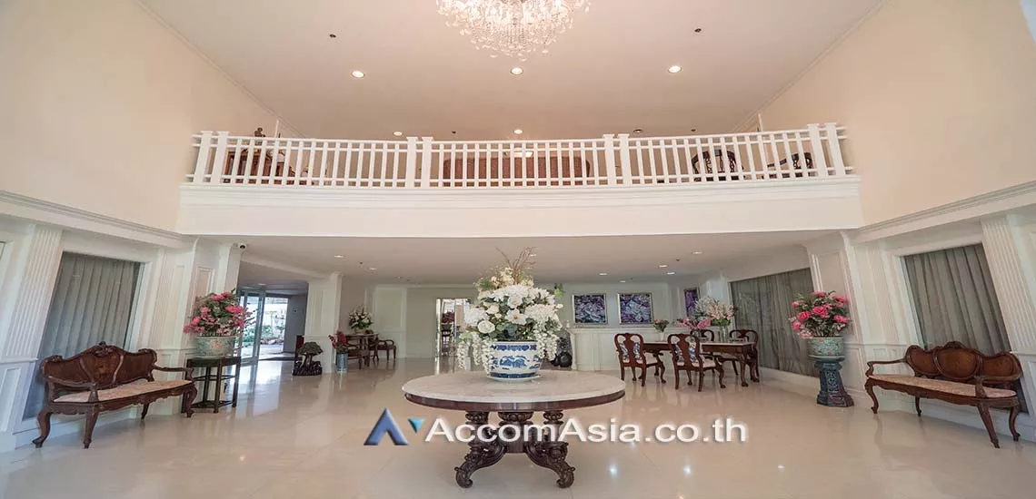  1  3 br Apartment For Rent in Sathorn ,Bangkok MRT Lumphini at Amazing residential AA39884