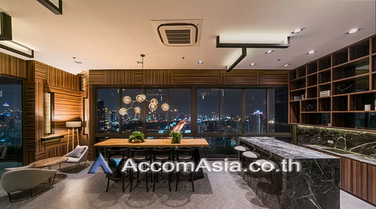  1 br Condominium For Sale in Phaholyothin ,Bangkok MRT Rama 9 - ARL Makkasan at Chewathai Residence Asoke AA32503