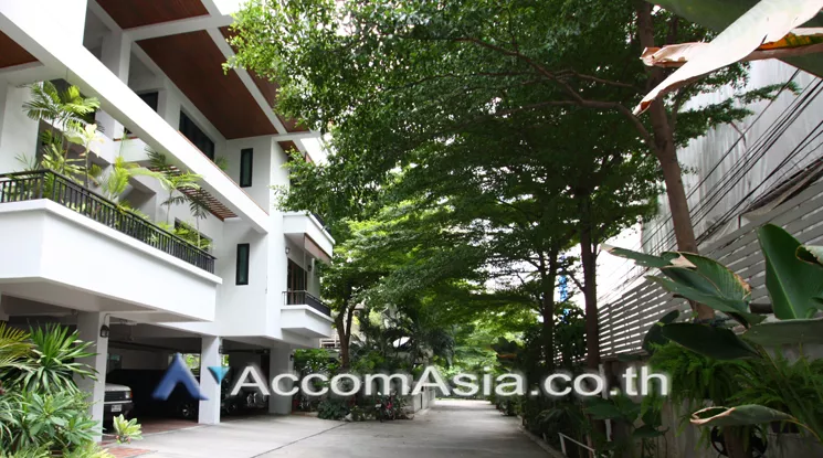  3 br Apartment For Rent in Sukhumvit ,Bangkok BTS Phrom Phong at Peaceful Living in CBD AA25817