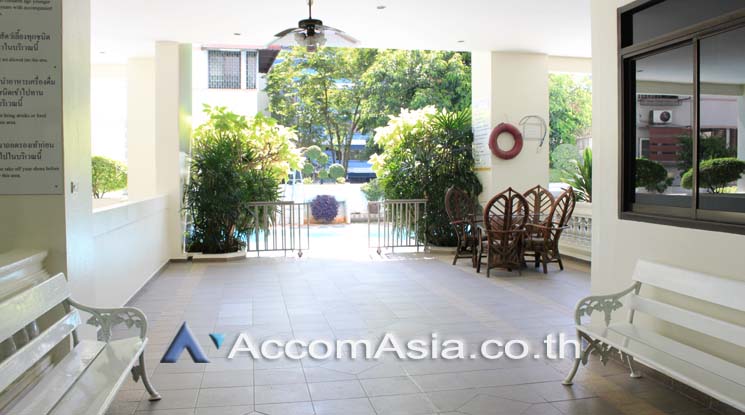  3 br Apartment For Rent in Sukhumvit ,Bangkok BTS Asok - MRT Sukhumvit at Convenience for your family AA17669