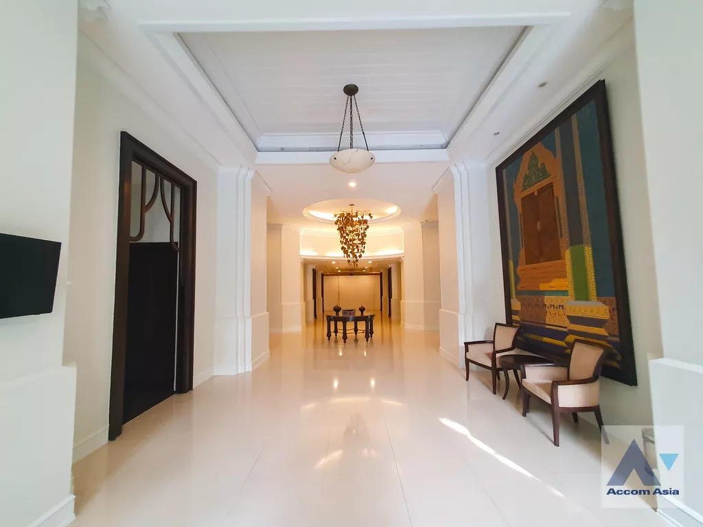  4 br House For Rent in Sathorn ,Bangkok BRT Thanon Chan - BTS Saint Louis at Exclusive Resort Style Home  AA26726
