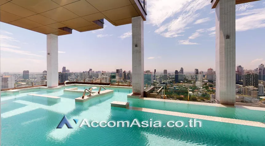  2 Bedrooms  Condominium For Rent in Sukhumvit, Bangkok  near BTS Phrom Phong (AA22726)