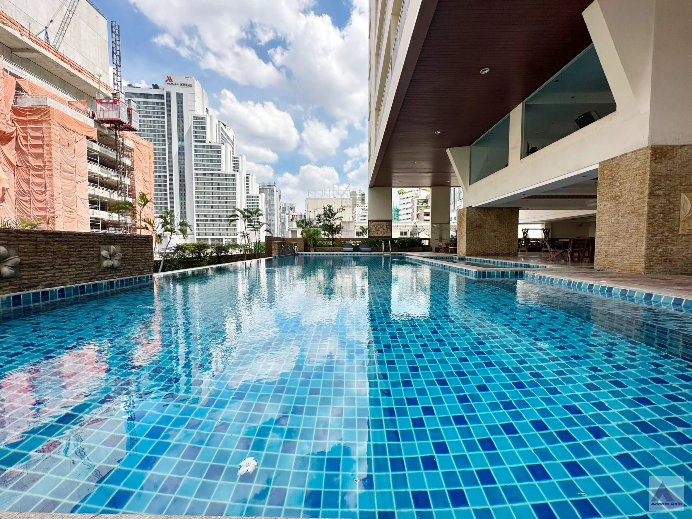 Huge Terrace, Penthouse, Pet friendly apartment for rent in Sukhumvit at High-quality facility, Bangkok Code 1513446