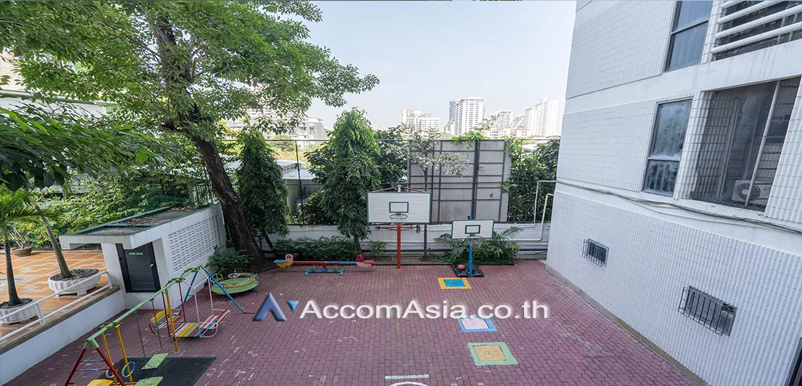  3 br Apartment For Rent in Sukhumvit ,Bangkok BTS Phrom Phong at Suite For Family AA24427