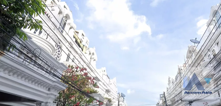 1 Ekkamai Villas - House - Sukhumvit - Bangkok / Accomasia