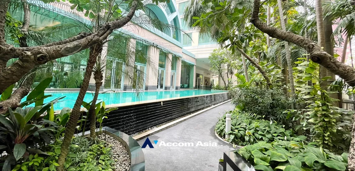  2 br Condominium For Rent in Ploenchit ,Bangkok BTS Chitlom at The Park Chidlom AA14779
