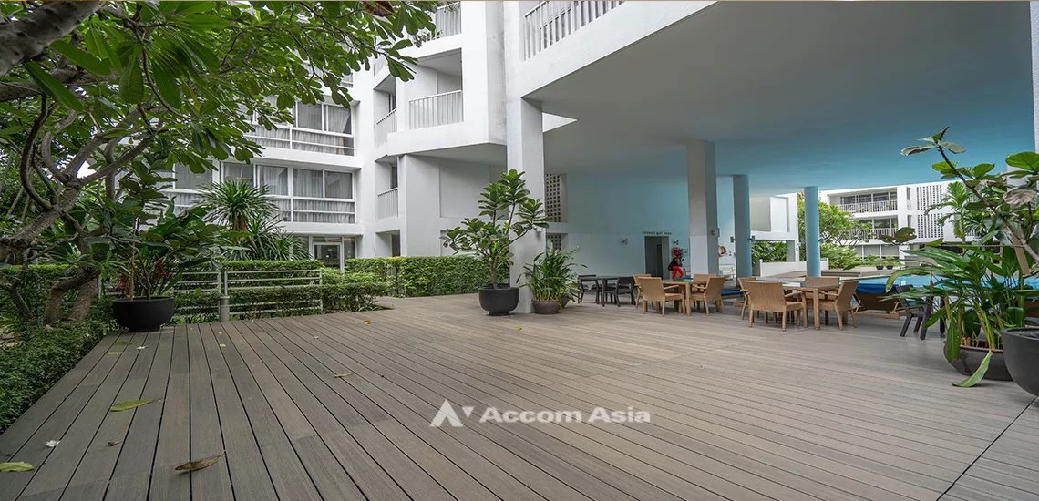  3 br Apartment For Rent in Sukhumvit ,Bangkok BTS Ekkamai at Ekkamai Family Apartment AA32932