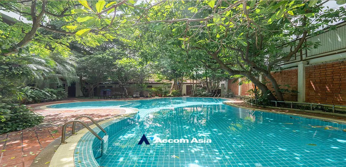  3 br Apartment For Rent in Sukhumvit ,Bangkok BTS Asok - MRT Sukhumvit at Ideal for big AA26374
