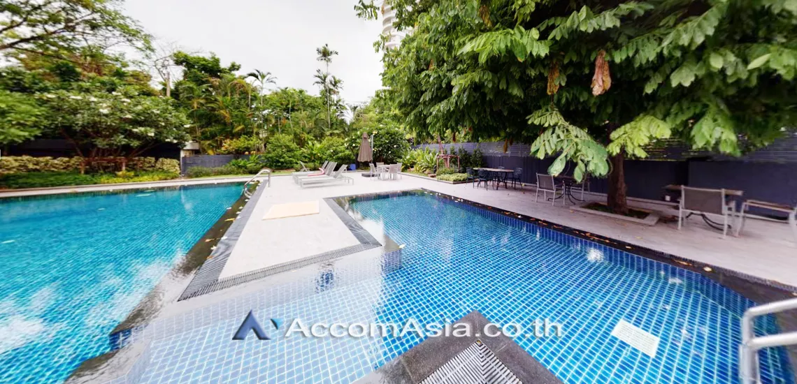  4 br Apartment For Rent in Sathorn ,Bangkok BTS Chong Nonsi at Low rise - Cozy Apartment AA19739