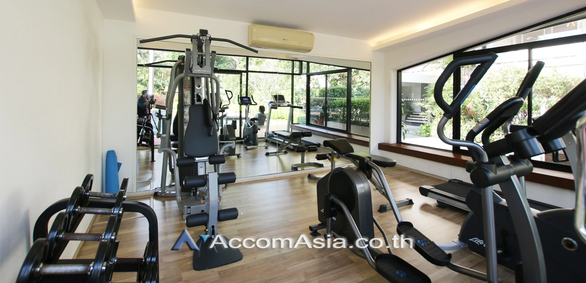  4 br Apartment for rent and sale in Sathorn ,Bangkok BTS Chong Nonsi at Cozy Low-Rise Apartment in a Premium Compound 1411704