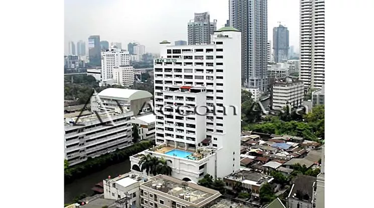  1 First Tower - Condominium - Sukhumvit - Bangkok / Accomasia