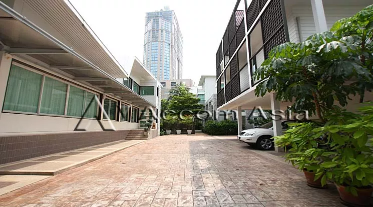  3 House in compound with common pool - House - Sukhumvit - Bangkok / Accomasia