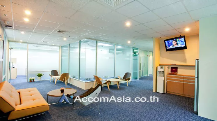  Office Space For Rent in Ploenchit ,Bangkok BTS Chitlom at Service Office Space For Rent AA20496