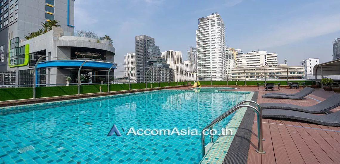  3 br Apartment For Rent in Sukhumvit ,Bangkok BTS Nana at Quiet and Peaceful  210222