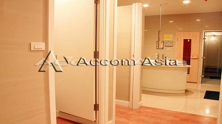  2 br Condominium For Rent in Charoenkrung ,Bangkok BTS Saphan Taksin at Chatrium Riverside AA38480