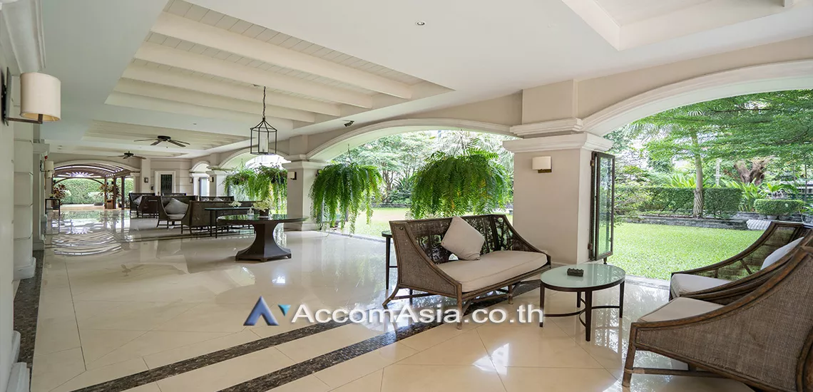  3 br Apartment For Rent in Sukhumvit ,Bangkok BTS Ekkamai at Exclusive Elegant Apartment AA17343