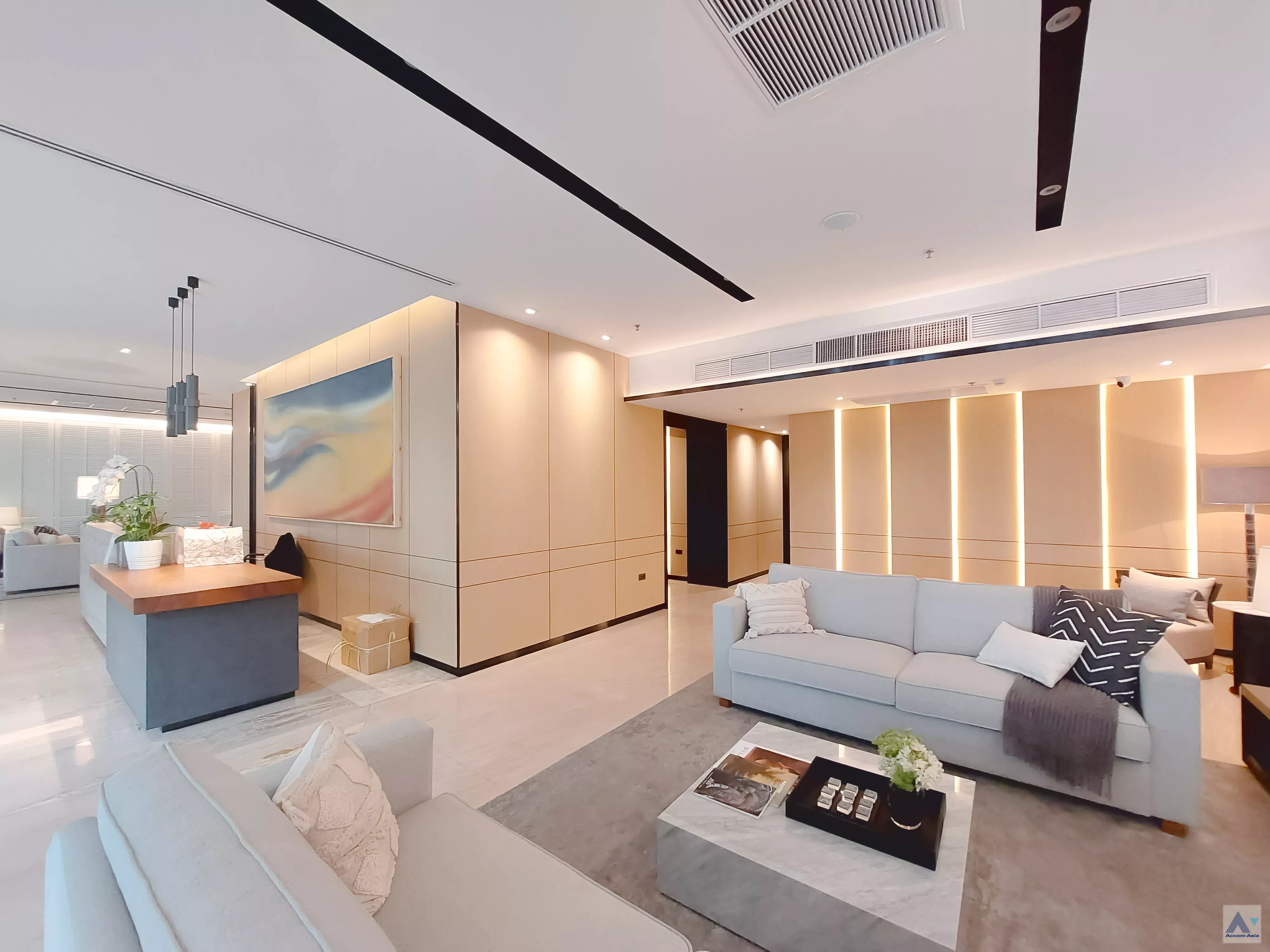  4 br Condominium For Rent in Ploenchit ,Bangkok BTS Ratchadamri at Baan Ratchadamri AA36540
