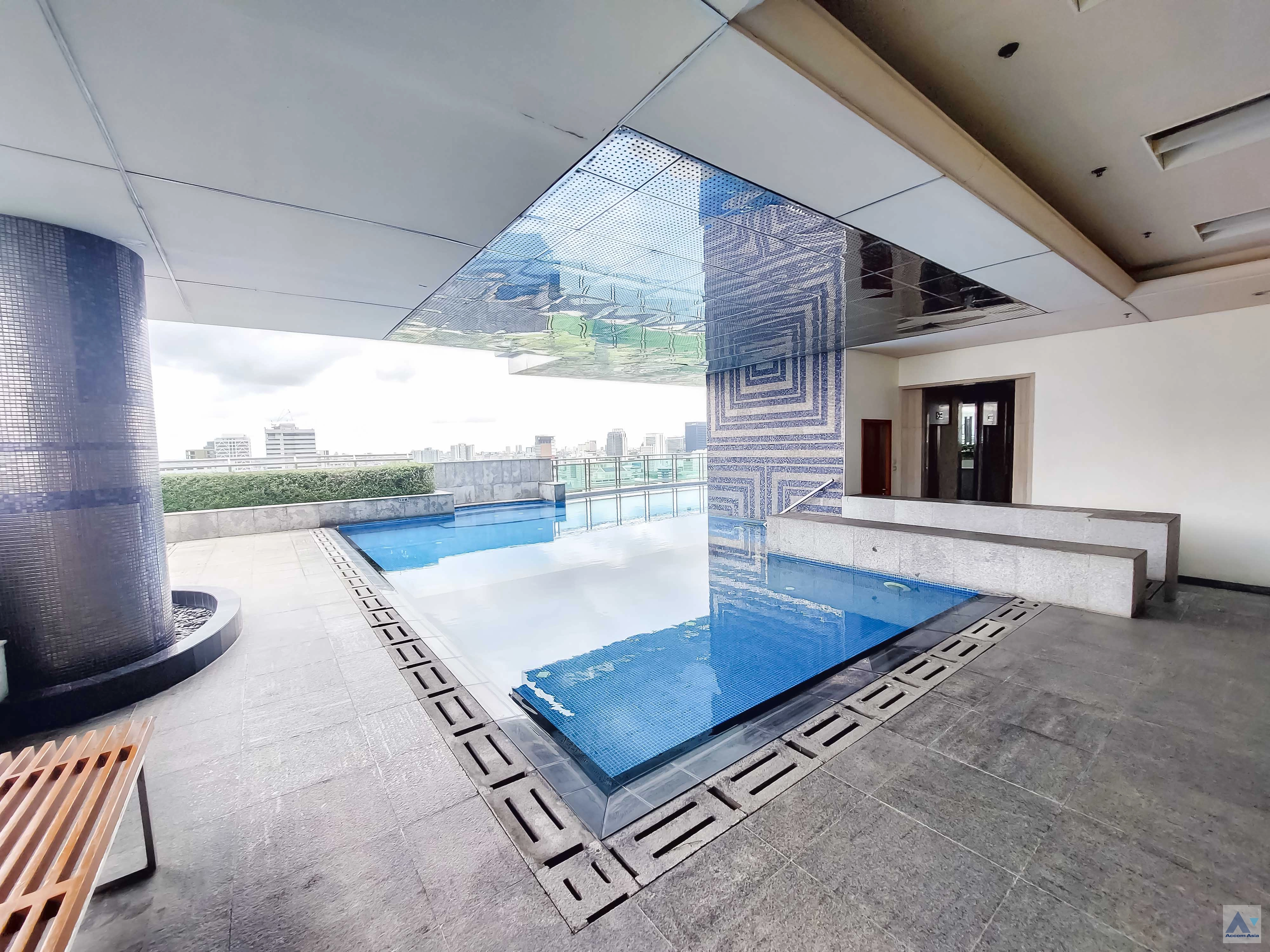  3 br Condominium for rent and sale in Ploenchit ,Bangkok BTS Ratchadamri at Baan Ratchadamri 1520591