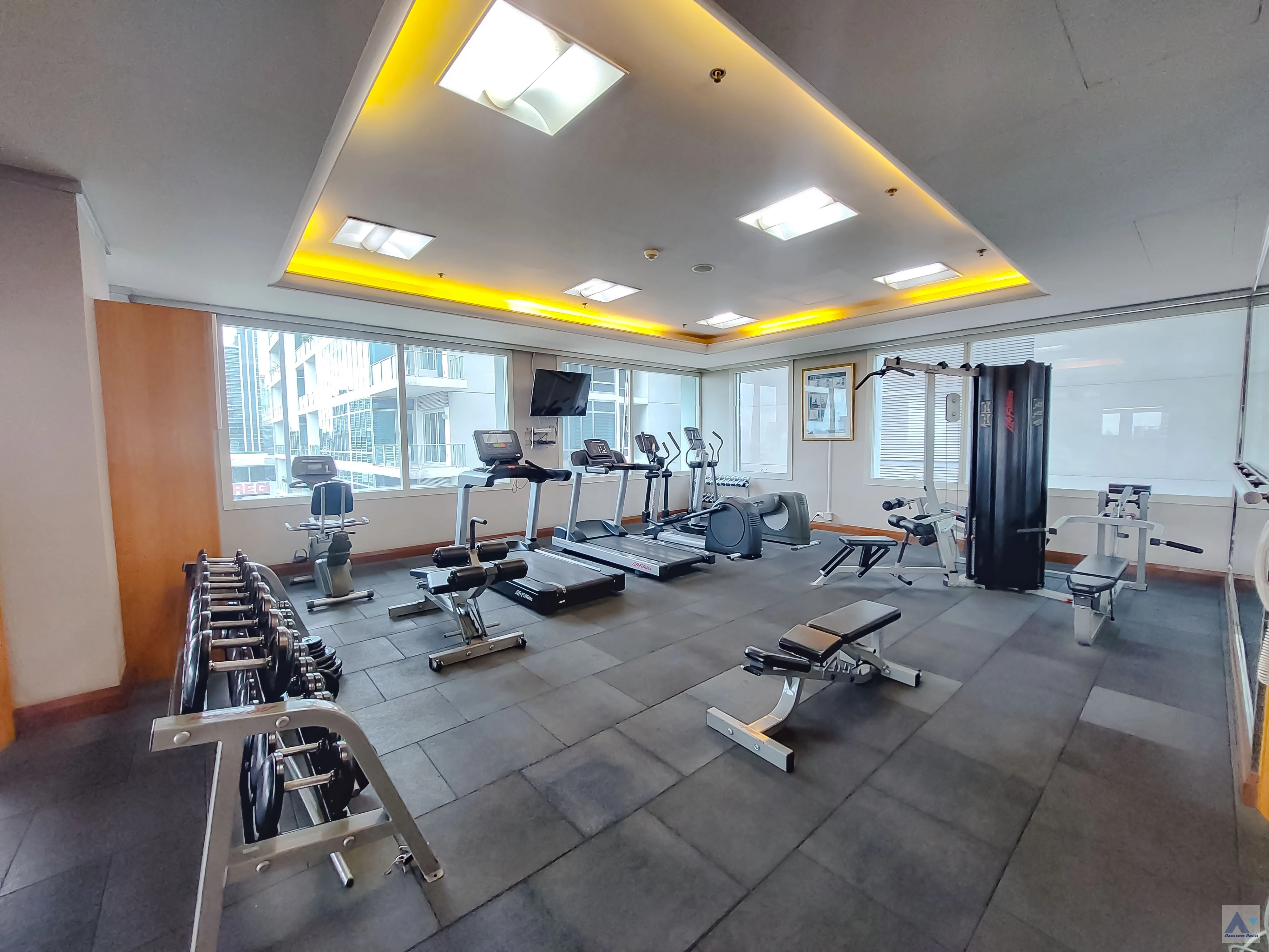  3 br Condominium for rent and sale in Ploenchit ,Bangkok BTS Ratchadamri at Baan Ratchadamri 1520591