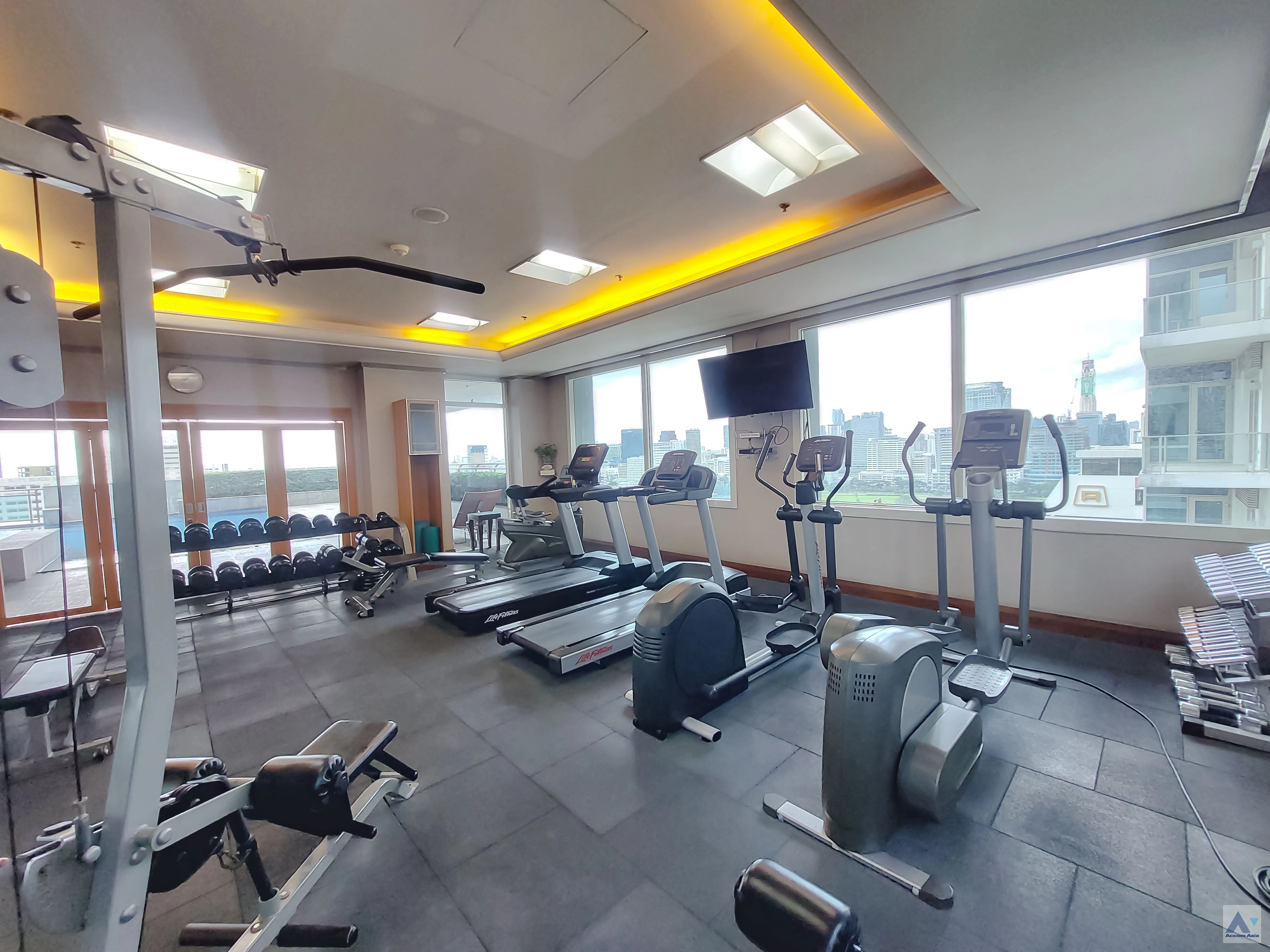  3 br Condominium for rent and sale in Ploenchit ,Bangkok BTS Ratchadamri at Baan Ratchadamri 1520591