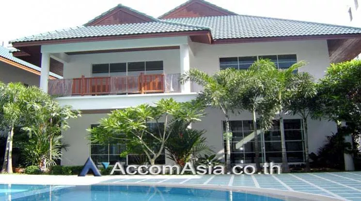  4 br House For Rent in Sukhumvit ,Bangkok BTS Ekkamai at House in Compound AA30381