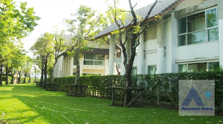  3 br House For Rent in Sukhumvit ,Bangkok  at Baan Mai Lom Ruen AA12184