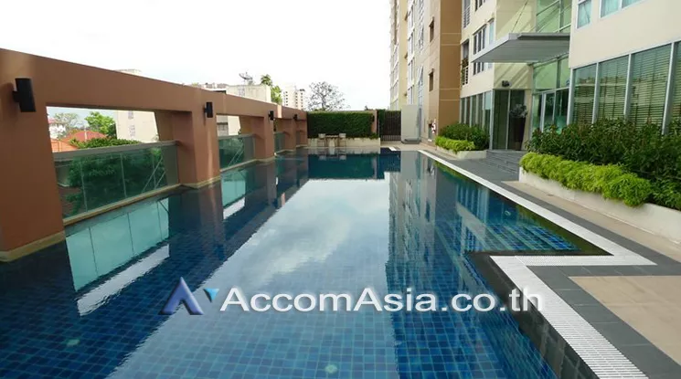  2 Bedrooms  Condominium For Rent in Phaholyothin, Bangkok  near MRT Lat Phrao (1518103)