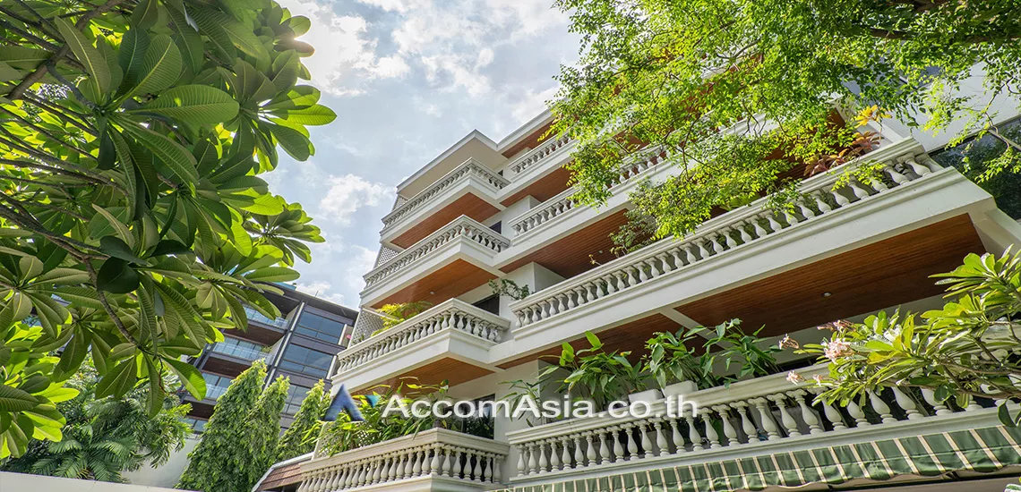  2 br Apartment For Rent in Sukhumvit ,Bangkok BTS Ekkamai at Classic contemporary 1816054
