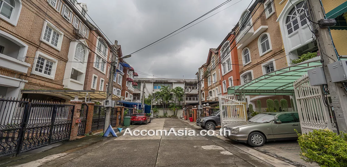  2 Yenagard Residence - Townhouse - Yen Akat - Bangkok / Accomasia