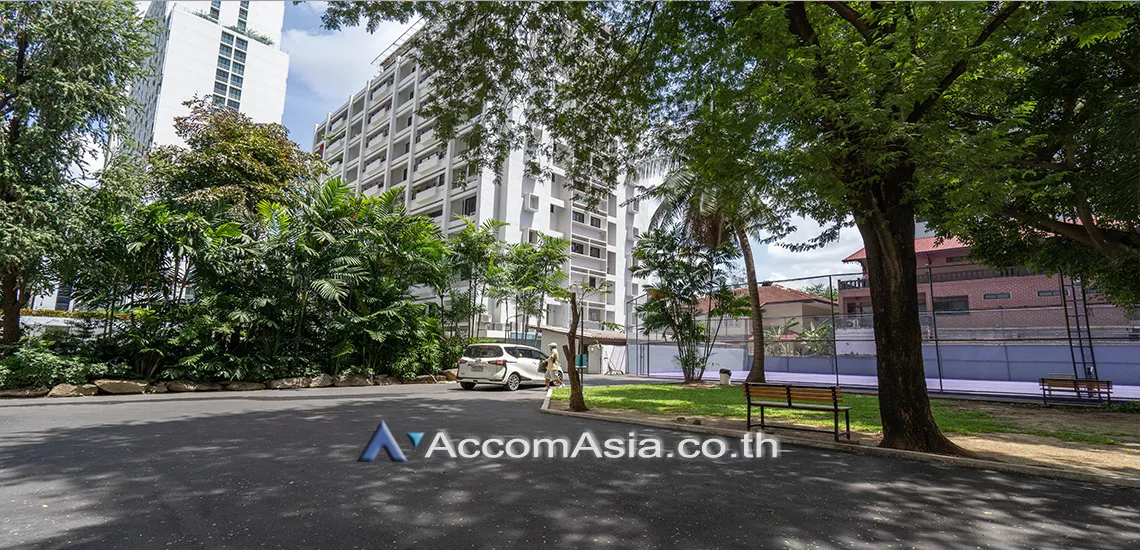  2 br Apartment For Rent in Sukhumvit ,Bangkok BTS Asok - MRT Sukhumvit at Newly Renovated AA22037