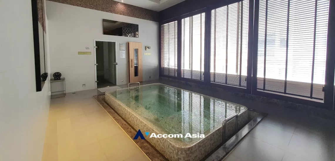  2 br Condominium For Rent in Ploenchit ,Bangkok BTS Chitlom at Q Langsuan  AA21356