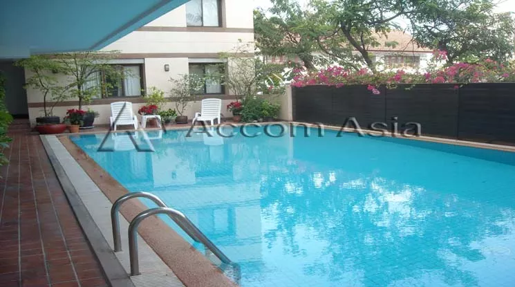  3 br Apartment For Rent in Phaholyothin ,Bangkok BTS Ari at Homely Atmosphere - Low Rise AA19409