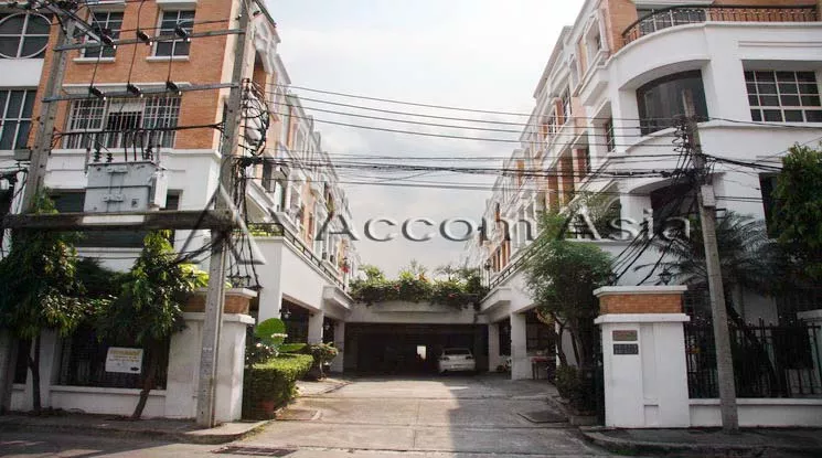 9 Townhouse in Compound - Townhouse - Phahonyothin - Bangkok / Accomasia
