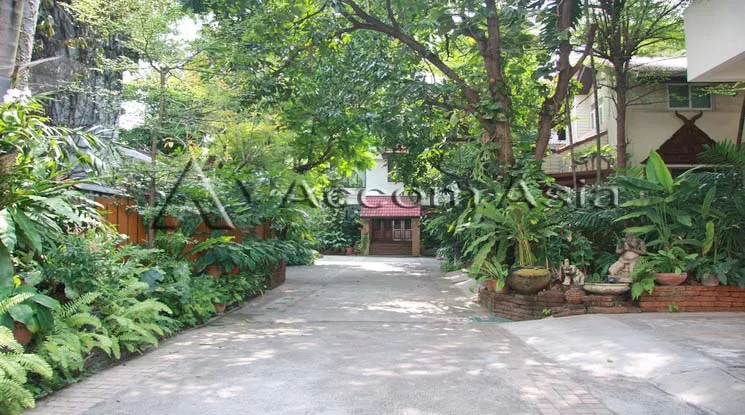  3 br House For Rent in Sukhumvit ,Bangkok BTS Ekkamai at Private Greenery Compound 98082